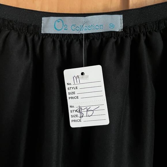 Lovely Sheer Fully Lined Black Skirt Size M NWT - Picture 7 of 8